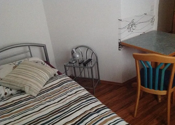 ゲストハウス ペンション リンデンガルテン ニュルンベルク