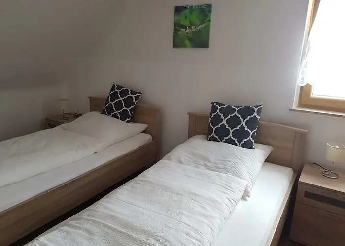 ゲストハウス ペンション リンデンガルテン