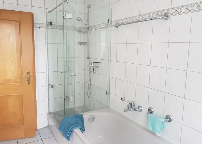 ゲストハウス ペンション リンデンガルテン *