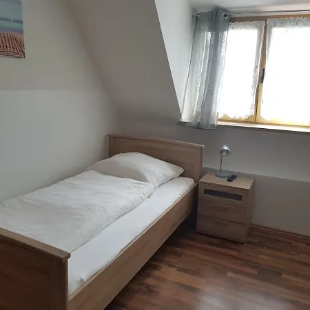 ゲストハウス ペンション リンデンガルテン *